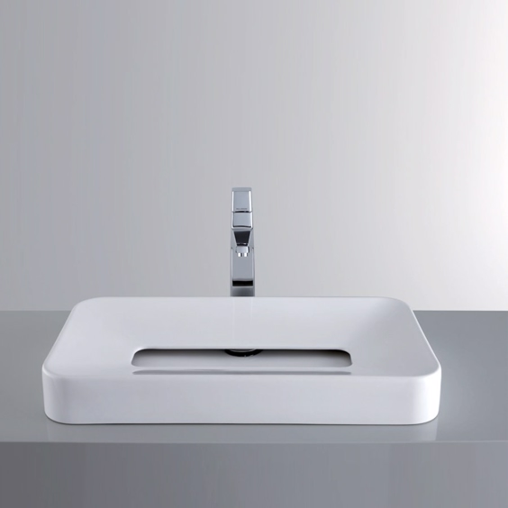 Håndvask til at placere på bordpladei elegant design fra Italien
