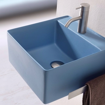 Væghængt Blå håndvask i firkantet Italiensk design