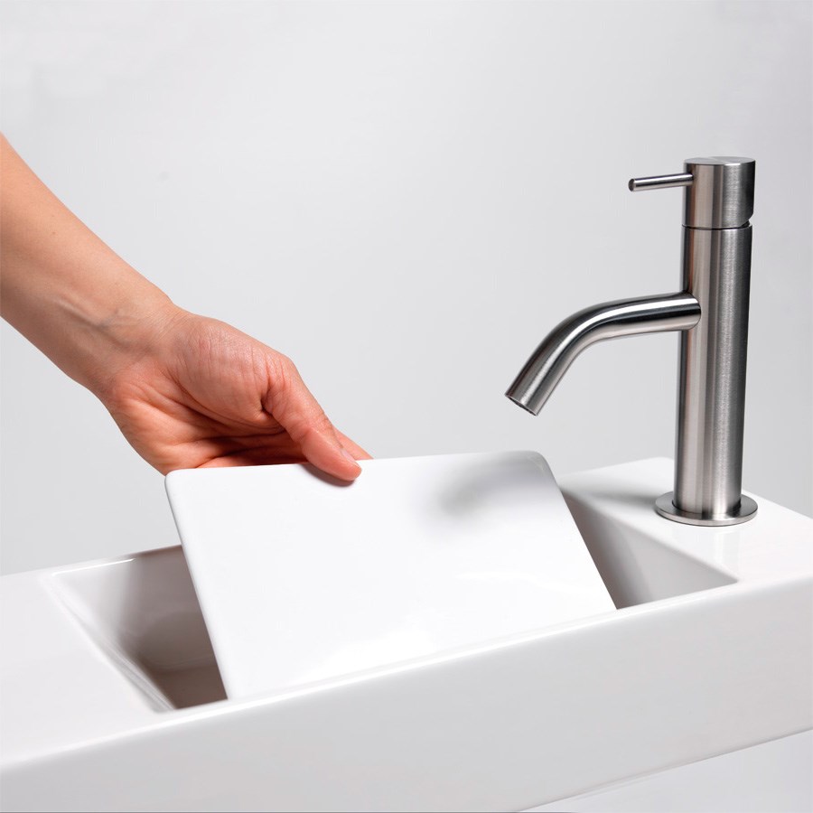 Lille håndvask med smart firkantet bundplade